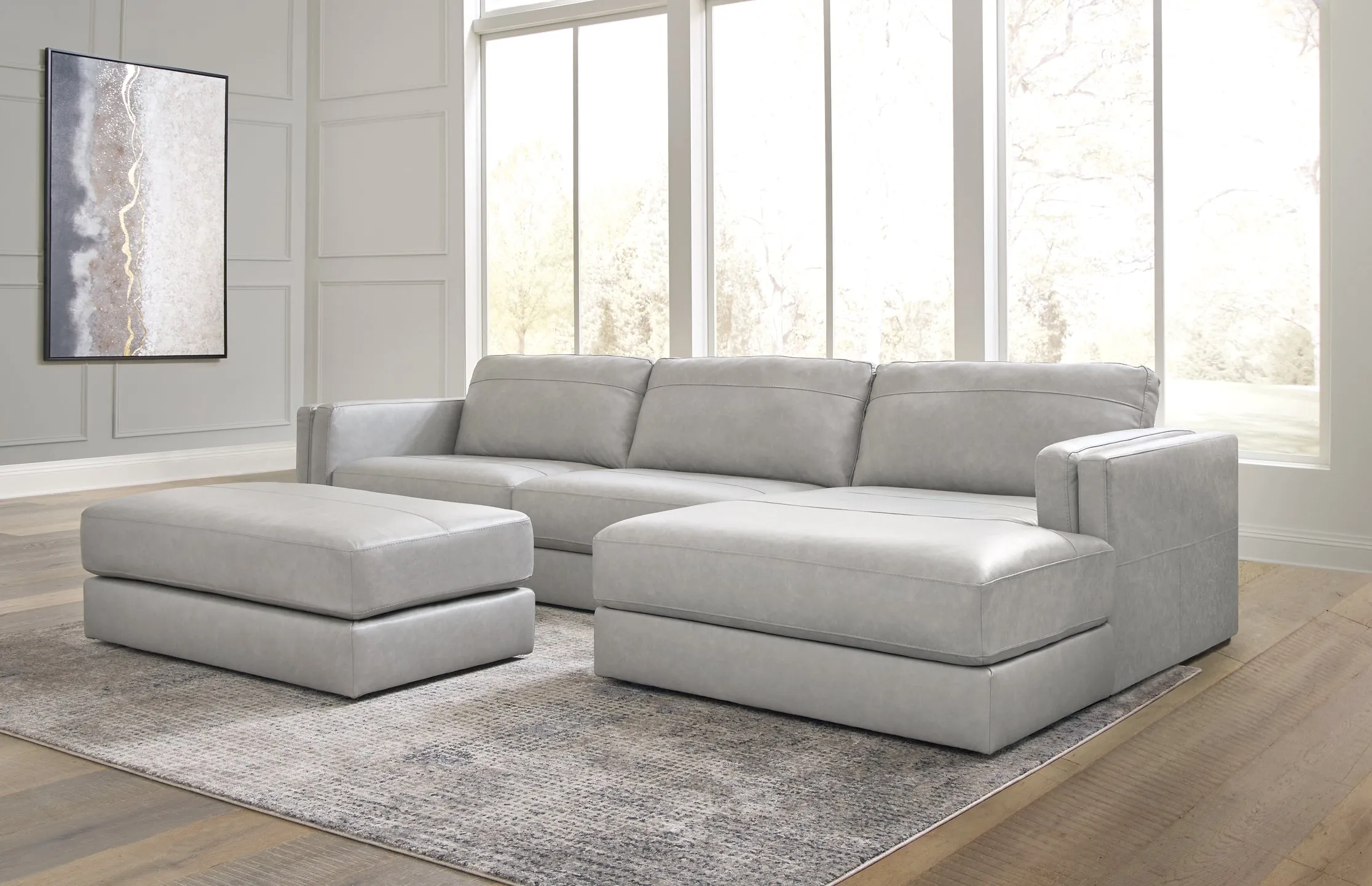 Amiata 2-Piece Sectional with Ottoman