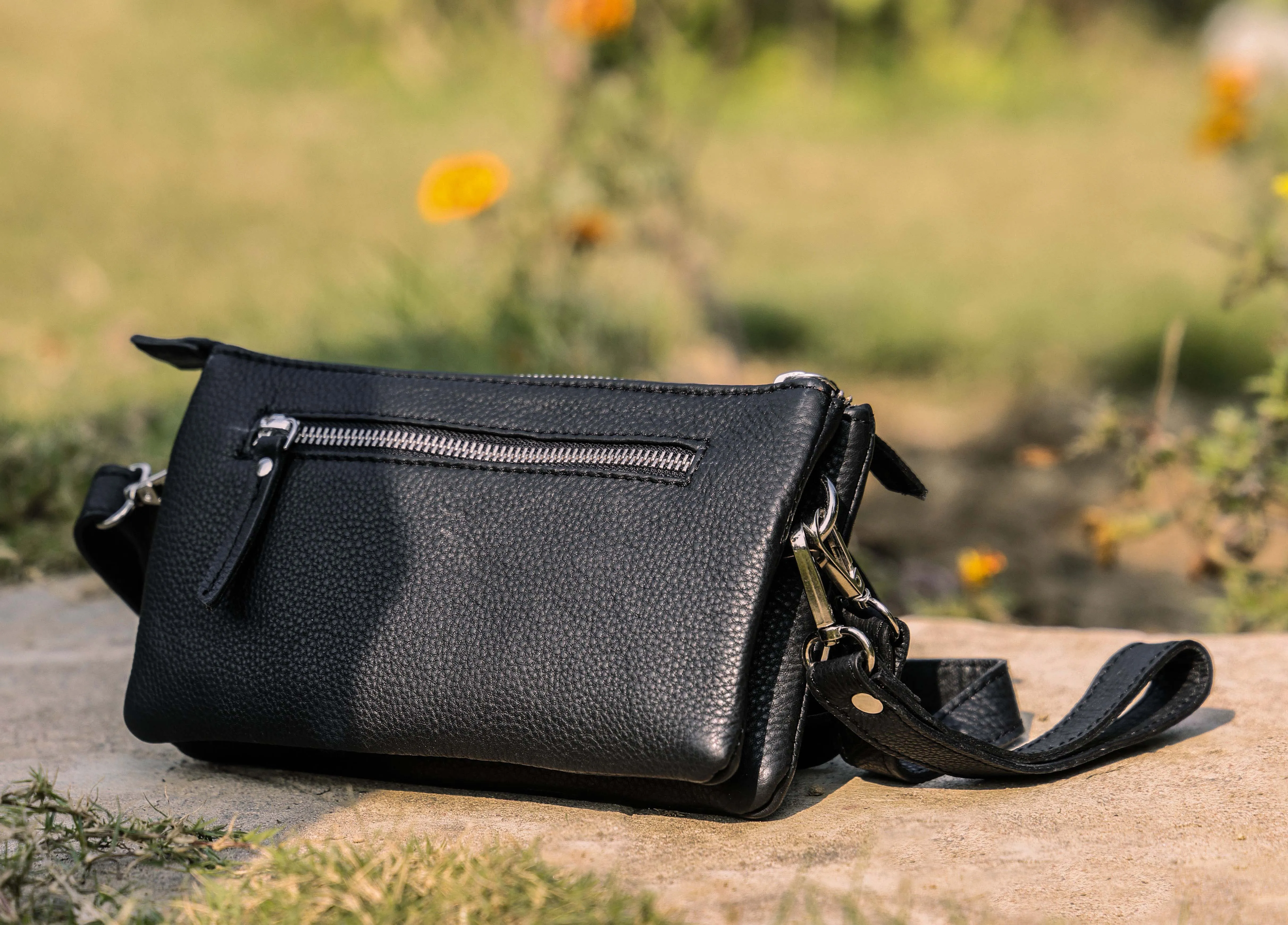 Black Smooth Leather Sling Bag: Timeless Elegance Meets Modern Convenience. Art: BG-1571