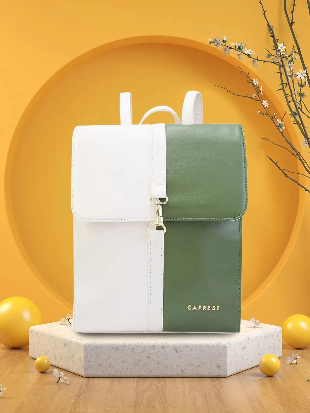 Caprese Lizzy Backpack Medium Cream