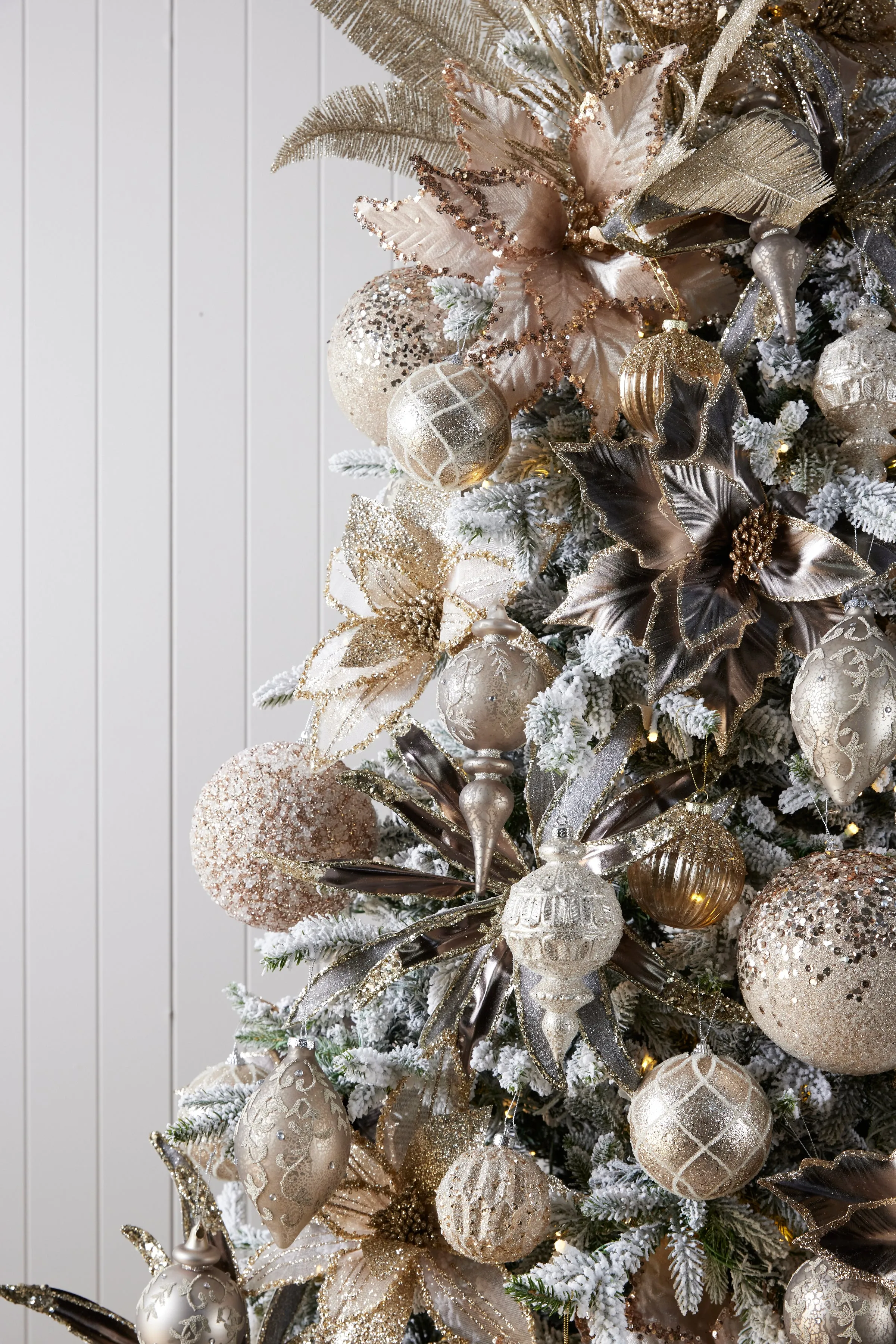 Champagne Sparkles Ornament Package 7.5Ft / 8Ft