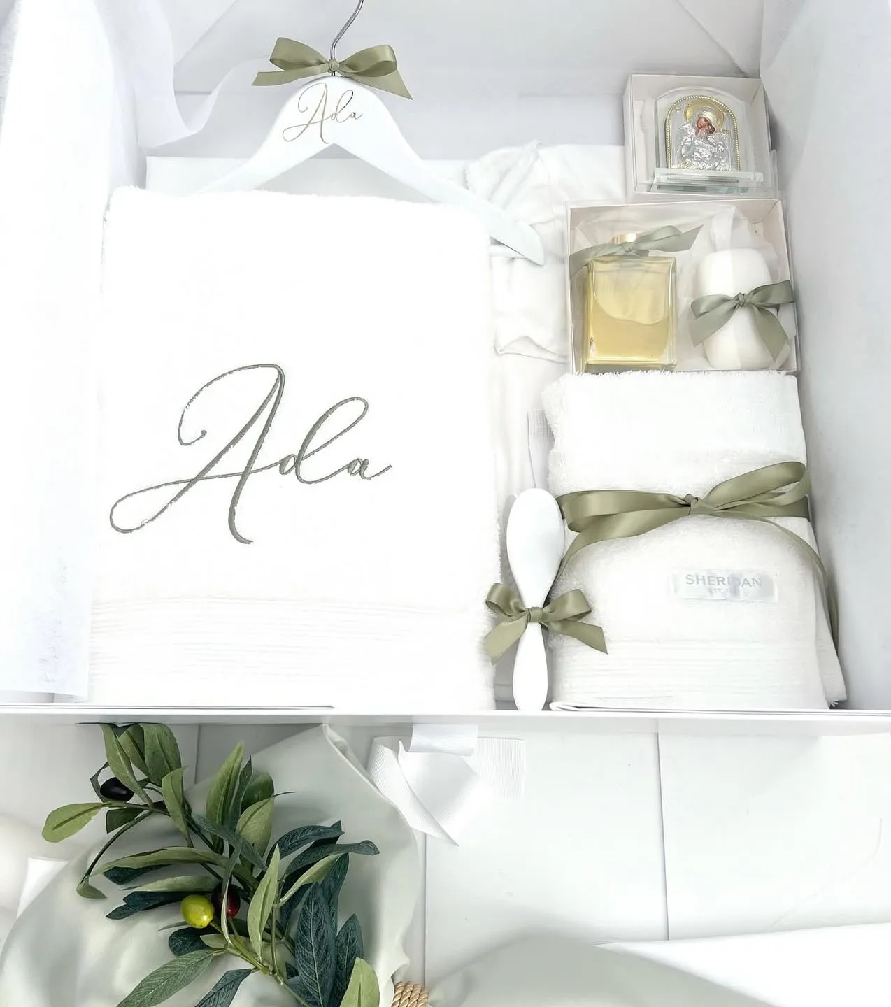 ESSENTIAL PACKAGE WITH EMBROIDERY