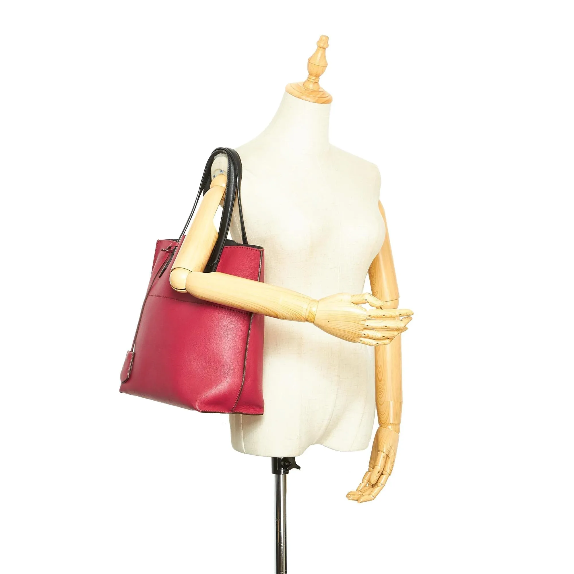 Fendi All Shopper Leather Tote Bag (SHG-22263)
