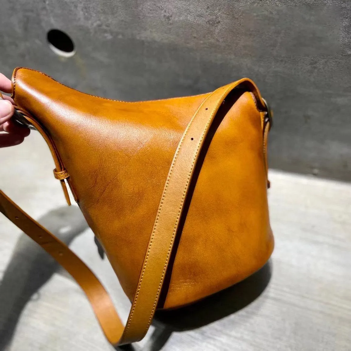 Italian Top Grain Leather Bucket Bag,  Handcrafted High-End Genuine Leather Shoulder Purse, Women Bucket Crossbody, Tan, Green, Coffee, Red