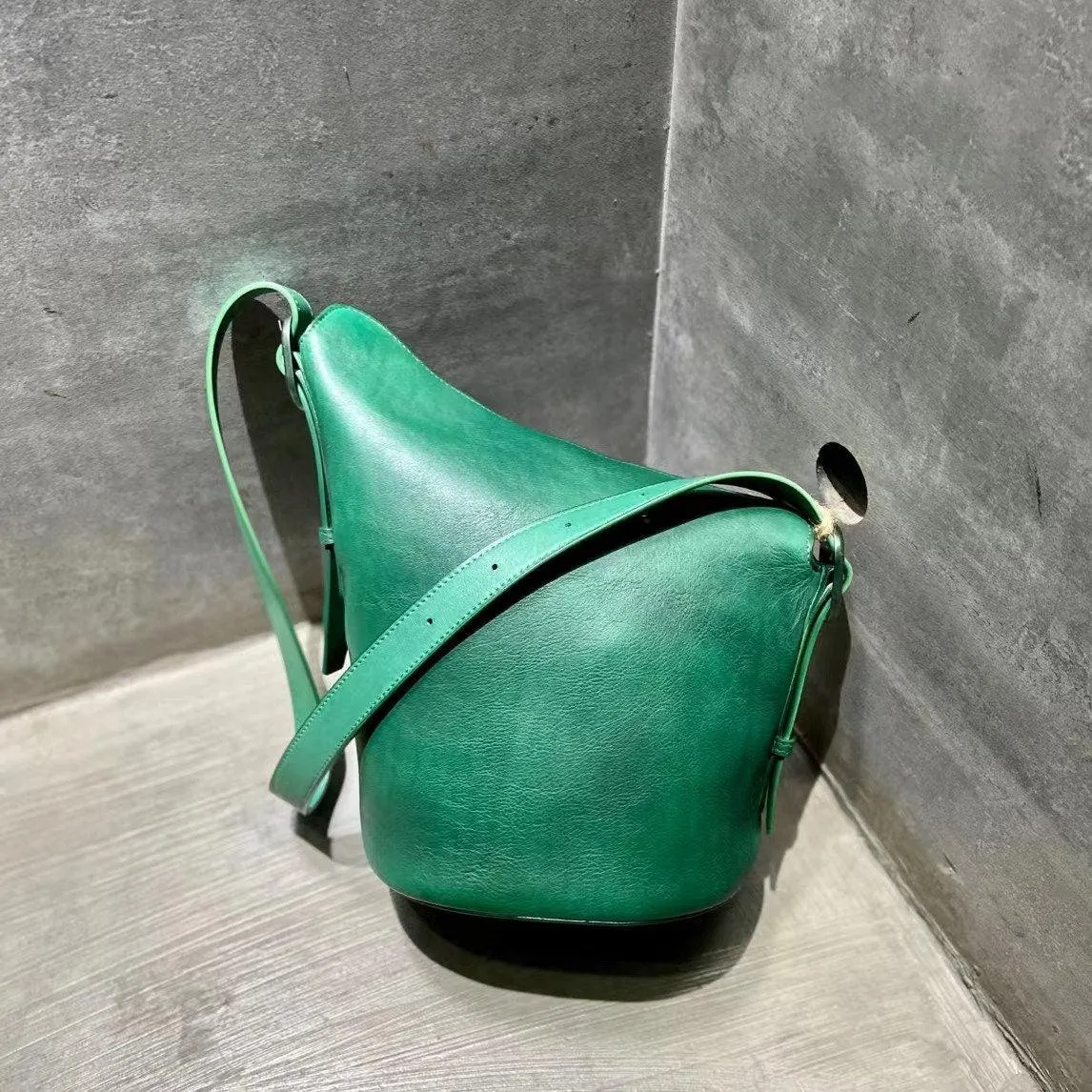 Italian Top Grain Leather Bucket Bag,  Handcrafted High-End Genuine Leather Shoulder Purse, Women Bucket Crossbody, Tan, Green, Coffee, Red