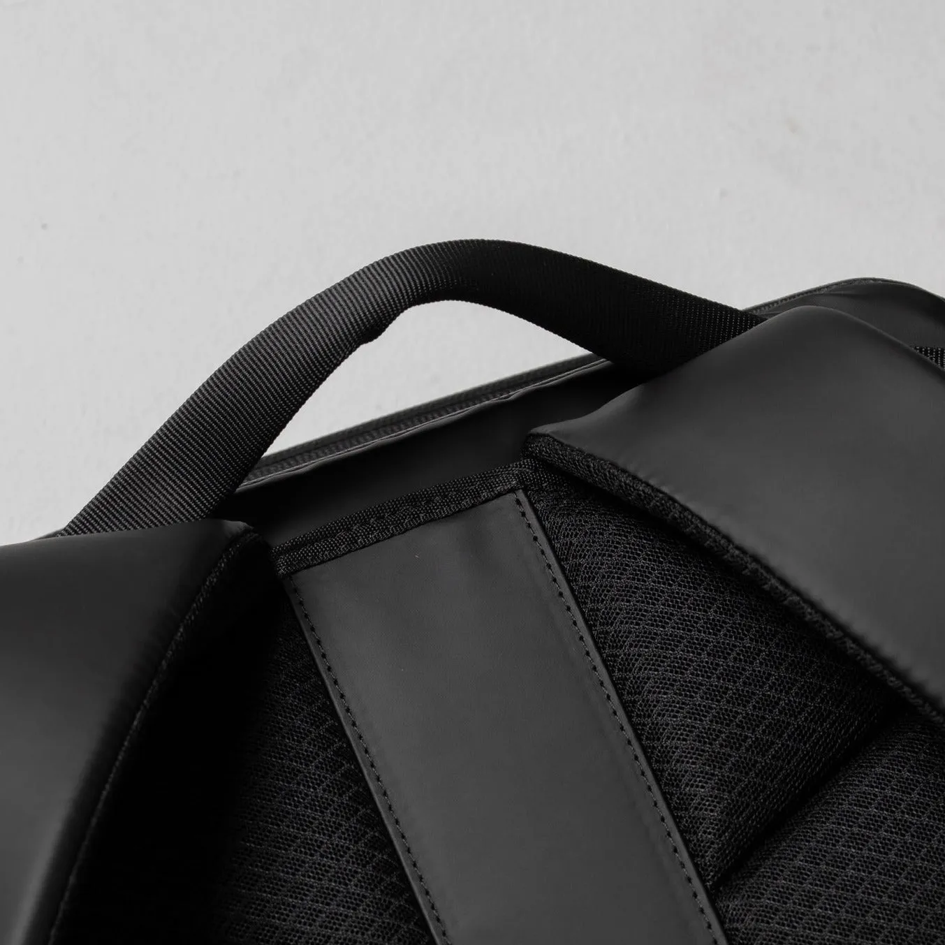 Trvlr Backpack - 22L Travel Backpack