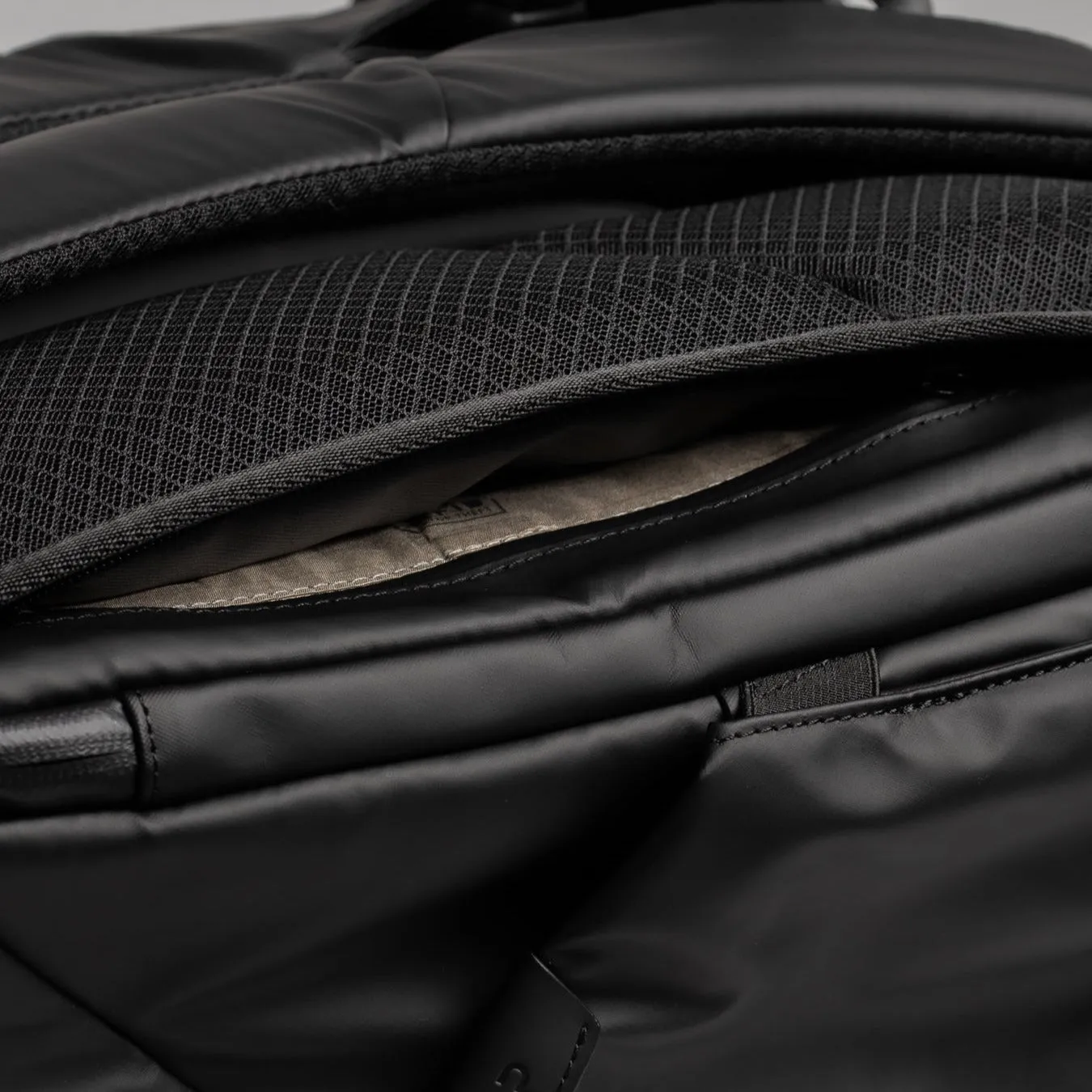 Trvlr Backpack - 22L Travel Backpack